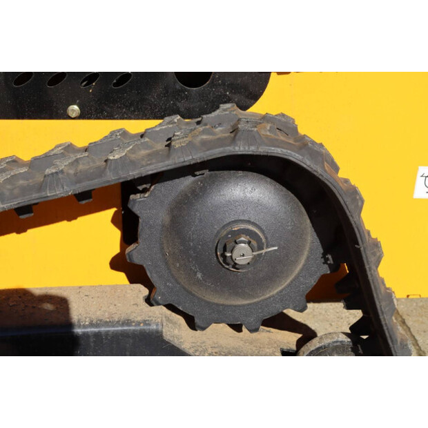 2025 LH T360-45927873