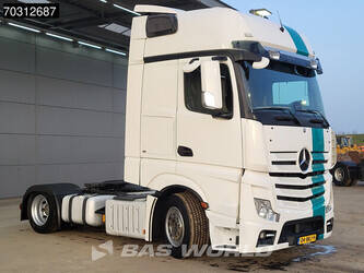 2017-mercedes-benz-actros-1842-1431023-45927883
