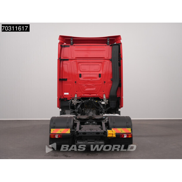 2022 Mercedes-Benz Actros 1842-45927968