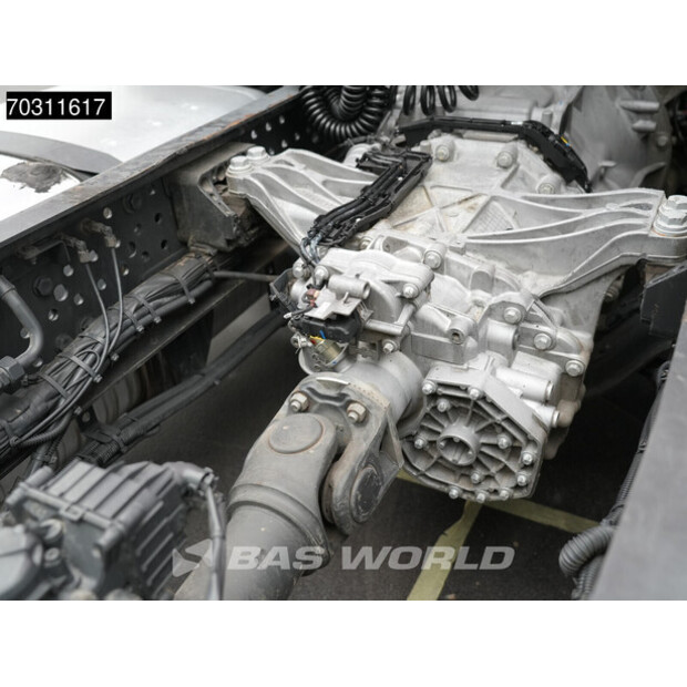 2022 Mercedes-Benz Actros 1842-45927971