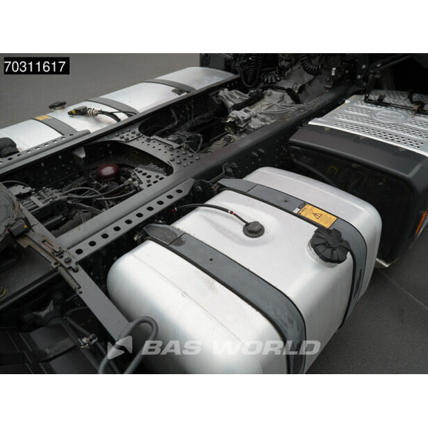 2022 Mercedes-Benz Actros 1842-45927972