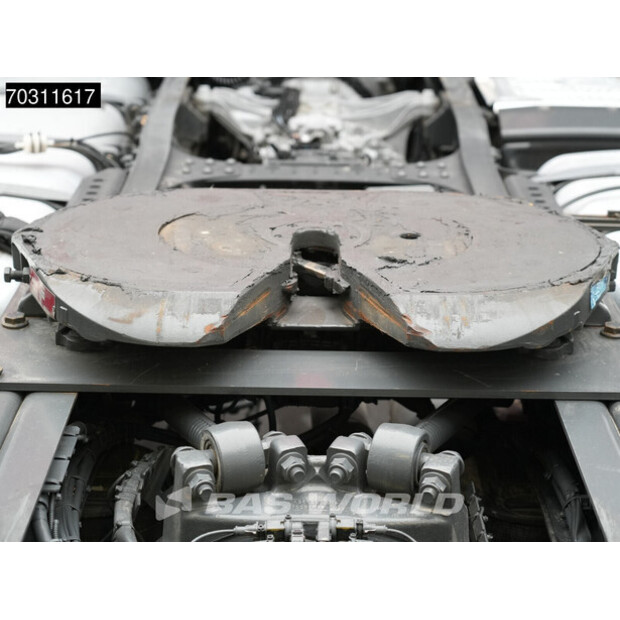 2022 Mercedes-Benz Actros 1842-45927975