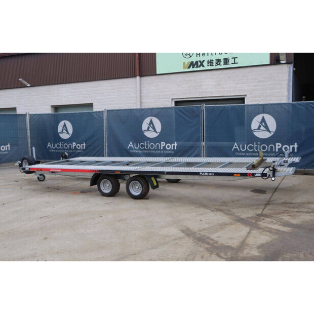 2023 Lorries 3000RT-45928374