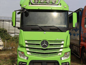 2017-mercedes-benz-actros-2551-1431040-45928474
