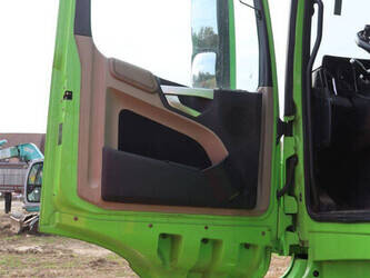 2017-mercedes-benz-actros-2551-1431040-45928490