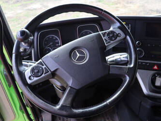 2017-mercedes-benz-actros-2551-1431040-45928494