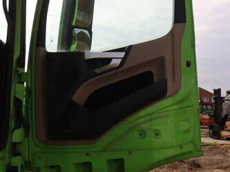 2017-mercedes-benz-actros-2551-1431040-45928514