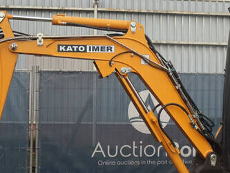 2019-kato-hd27-v4-45929077