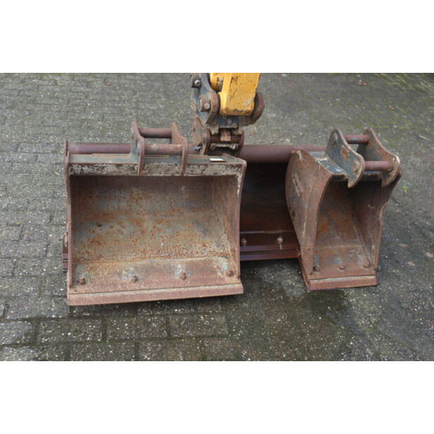 2019 كاتو HD27 V4-45929078