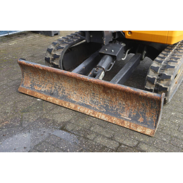 2019 كاتو HD27 V4-45929081