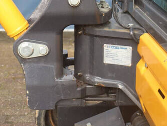 2019-kato-hd27-v4-45929082