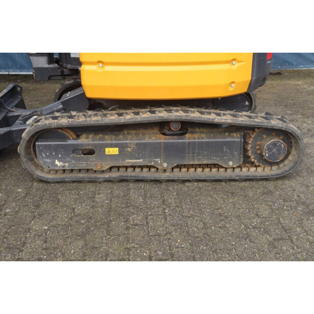 2019 كاتو HD27 V4-45929085