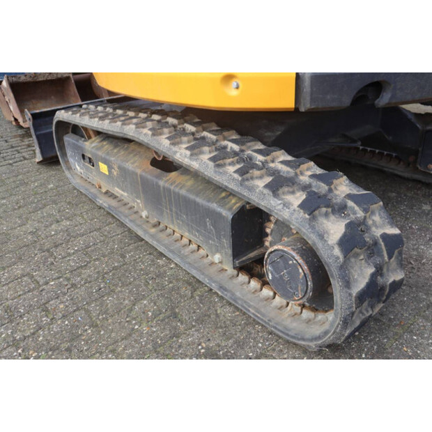 2019 كاتو HD27 V4-45929087