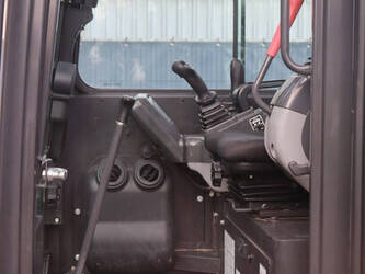 2019-kato-hd27-v4-45929092