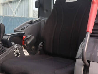 2019-kato-hd27-v4-45929093