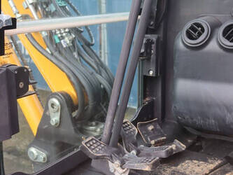 2019-kato-hd27-v4-45929094