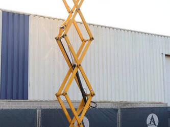 2012-haulotte-compact-8-1431073-45929726