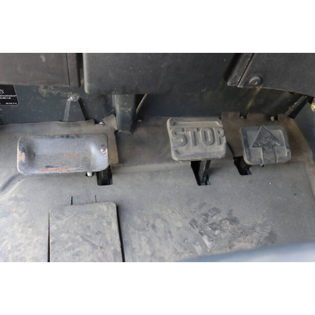 2016 ليندي E16-02-45929773