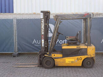 2011-hyundai-20b-7-1431077-45929814