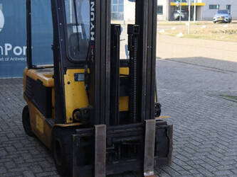 2011-hyundai-20b-7-1431077-45929819