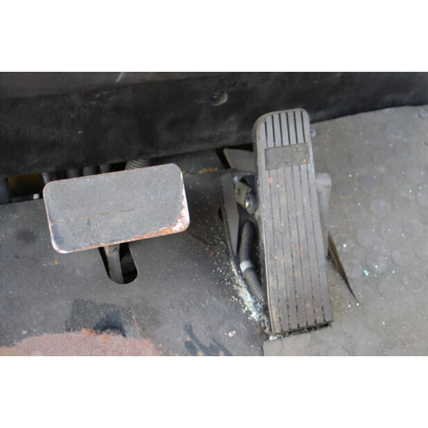 2011 هيونداي 20B-7-45929835