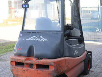 2003-linde-e30-02-1431078-45929849