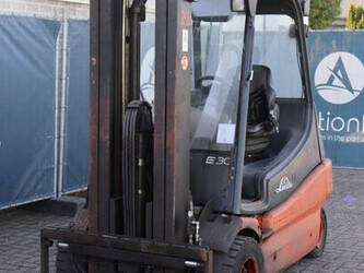 2003-linde-e30-02-1431078-45929852