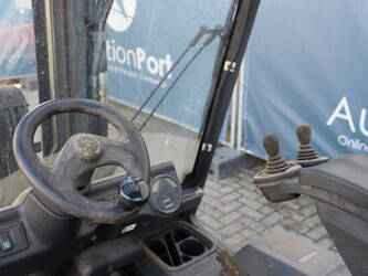 2003-linde-e30-02-1431078-45929865