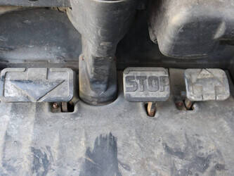 2003-linde-e30-02-1431078-45929866