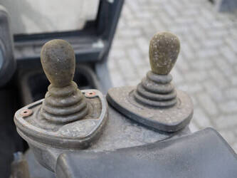 2003-linde-e30-02-1431078-45929868