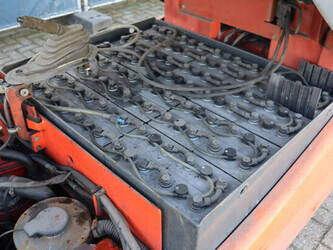 2003-linde-e30-02-1431078-45929870