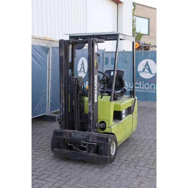 2001 كلارك CTM 16 S-45930006