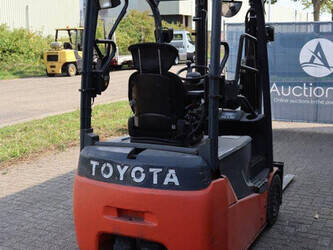 2012-toyota-8fbet16-1431088-45930146