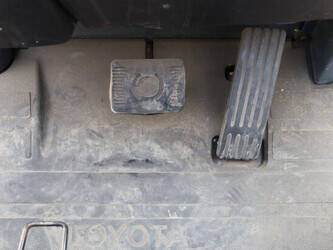 2012-toyota-8fbet16-1431088-45930162