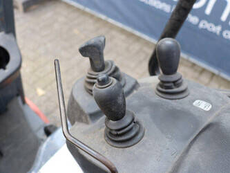 2012-toyota-8fbet16-1431088-45930163