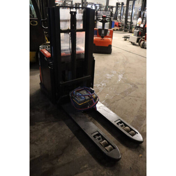 2016 بي تي SWE200D-45930604