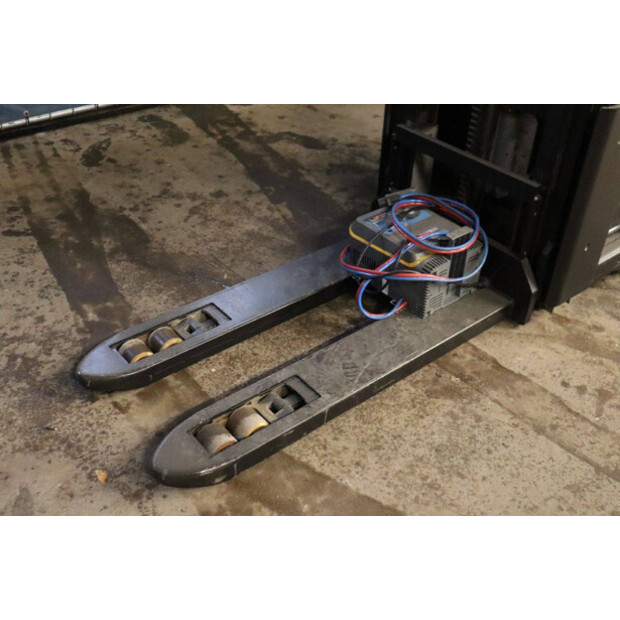 2016 بي تي SWE200D-45930606