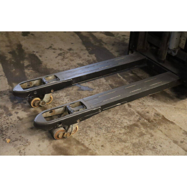 2016 بي تي SWE200D-45930624