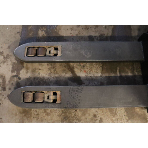 2013 BT SWE200D-45930636