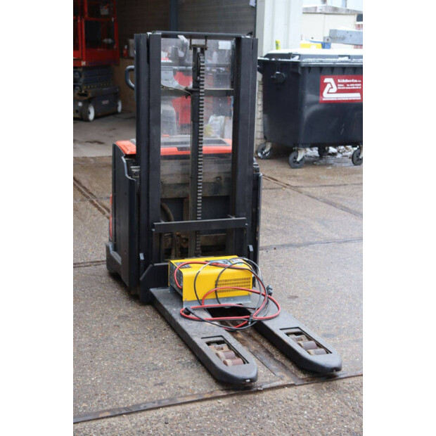 2015 BT SWE200D-45930689