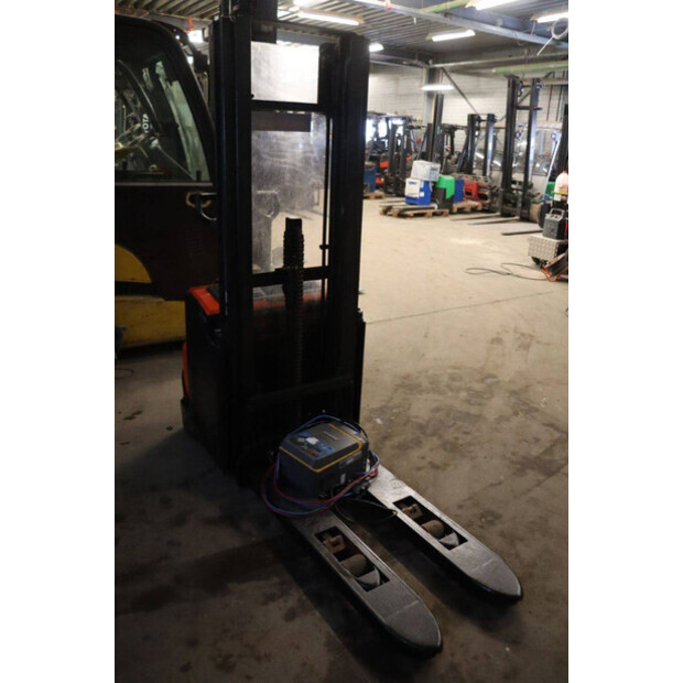 2018 Toyota SWE140L-45930721