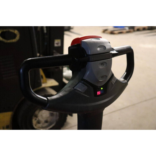 2018 Toyota SWE140L-45930735