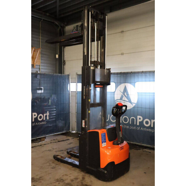 2018 Toyota SWE140L-45930740