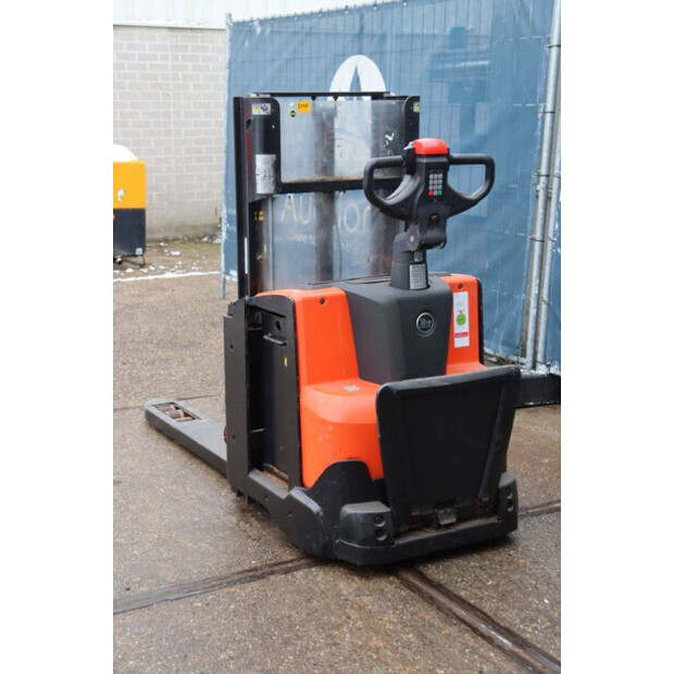 2016 BT SWE200D-45930783