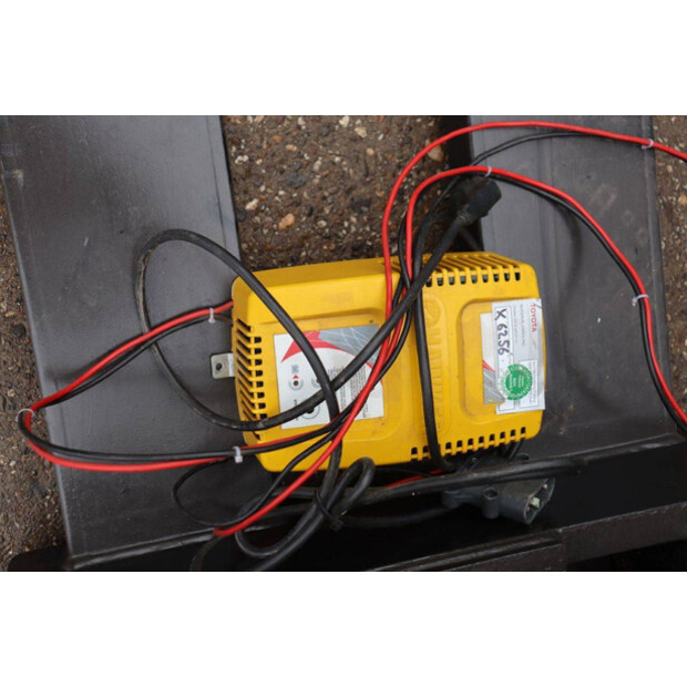 2016 BT SWE200D-45930791