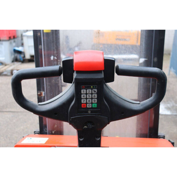 2016 BT SWE140L-45930839