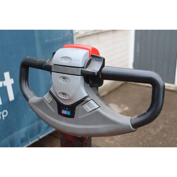 2016 BT SWE140L-45930843