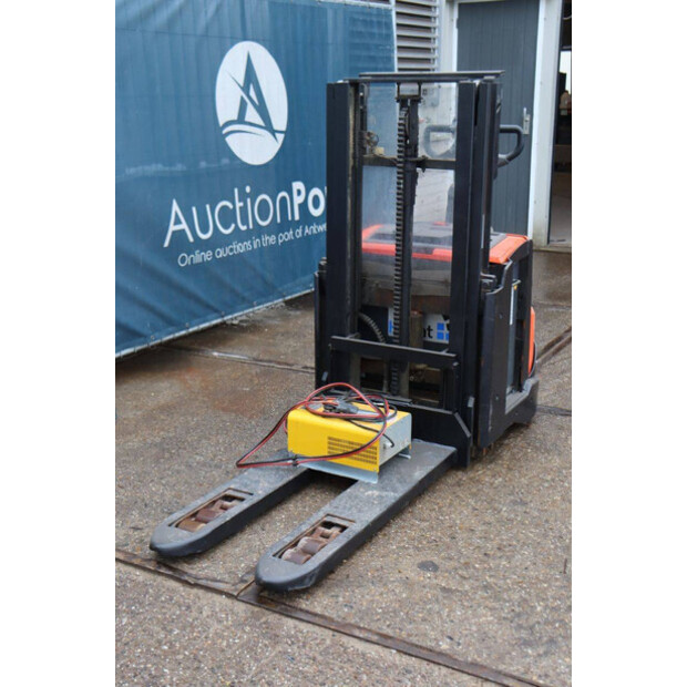 2015 BT SWE200D-45930862