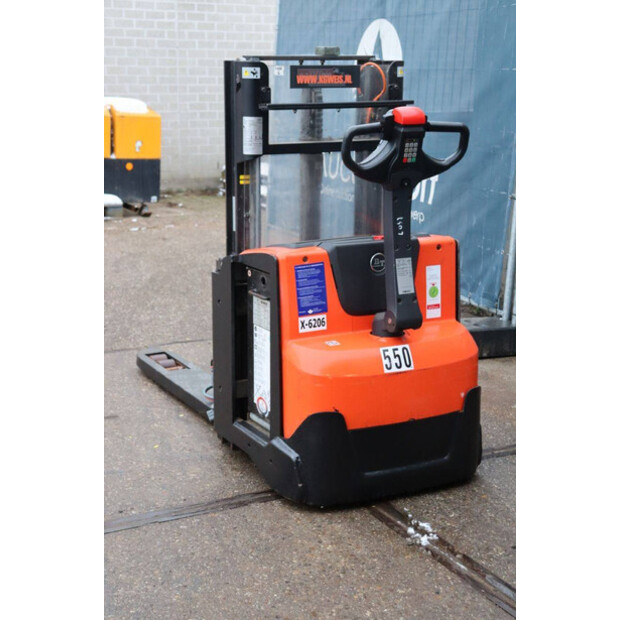 2013 BT SWE200D-45930888