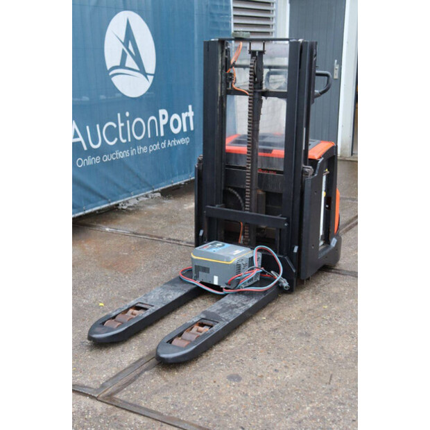 2013 BT SWE200D-45930893